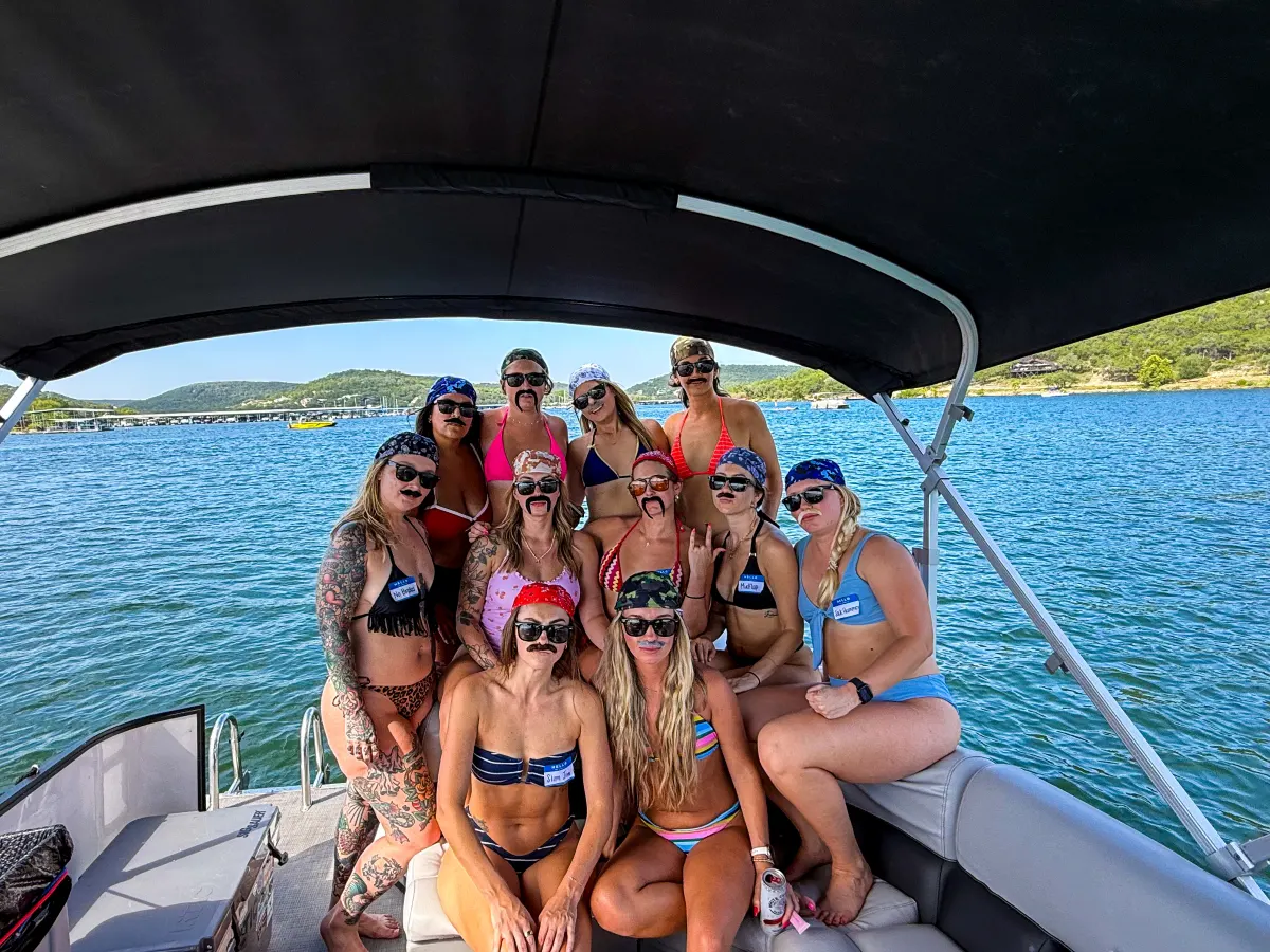 24-foot Bentley pontoon perfect for Lake Travis boat rentals