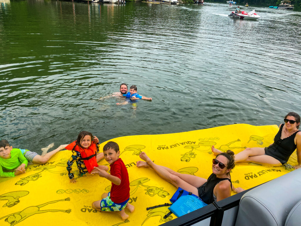 Family friendly boating activities